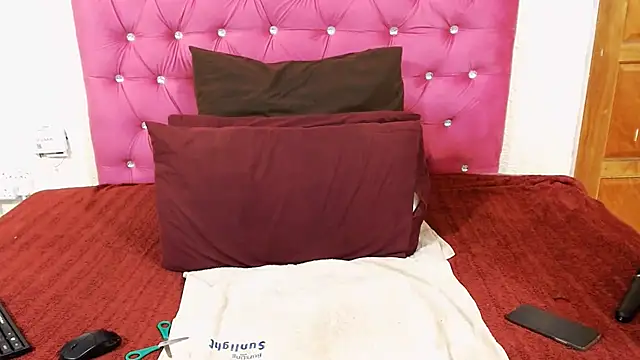 WILD_KITTYxXx live