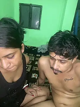 hot-couple-0 live