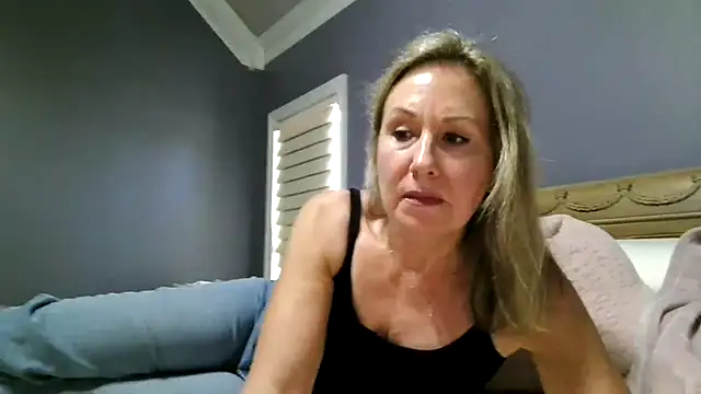 Lisaisluscious live