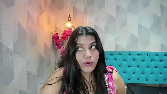 LindaBreeS live