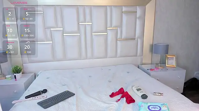EmmyRossil live