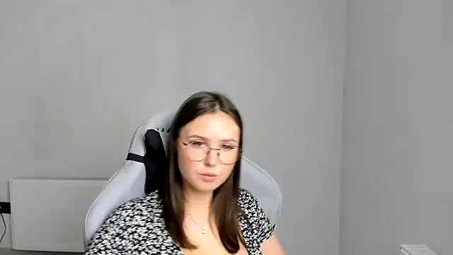 Regina_cute_ live
