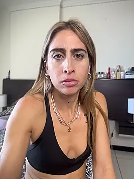 NicoleWilder live