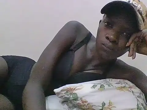 ebonypetite2 live