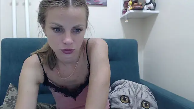 BustyBlondyShow live