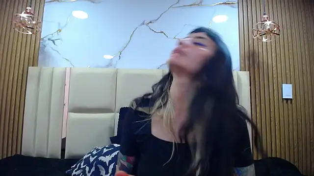 Naughty_Kittenm live