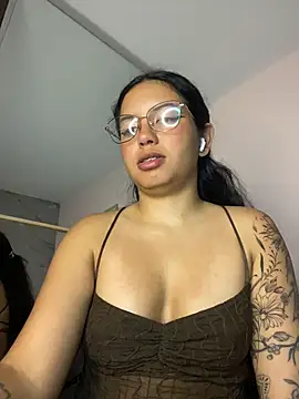 Rosita_forever_ live