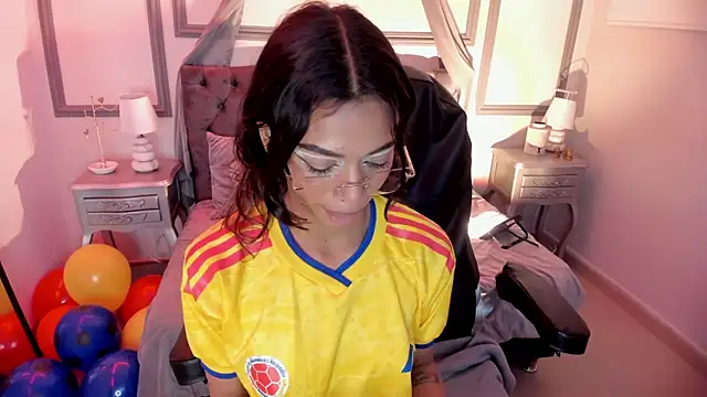 Britney_Collins_ live