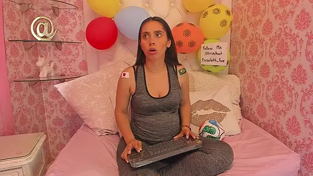 Escarleth_Fox live