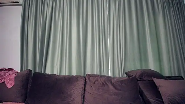 LaraStone69 live
