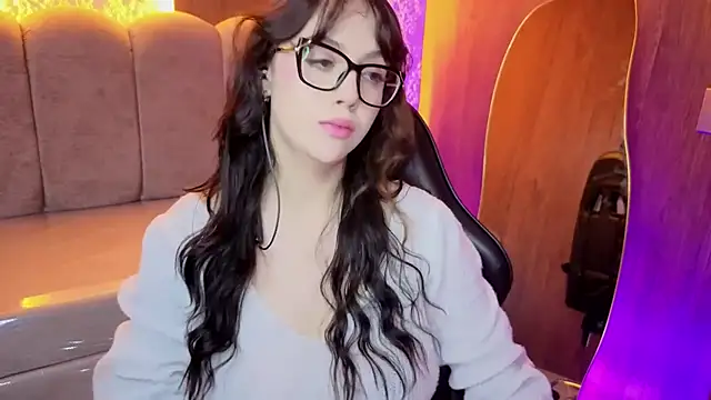 Hela_v live