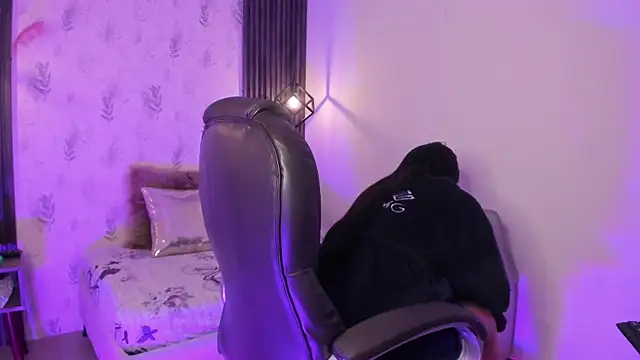 Bella_Raven live