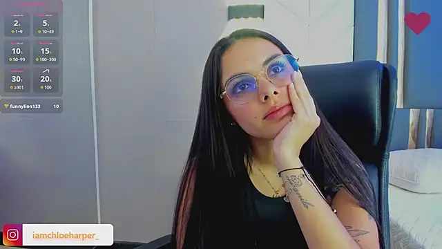 ChloeHarper_ live