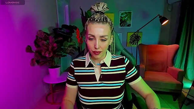 MonicaRiley live