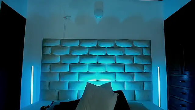 HollyGrey_ live
