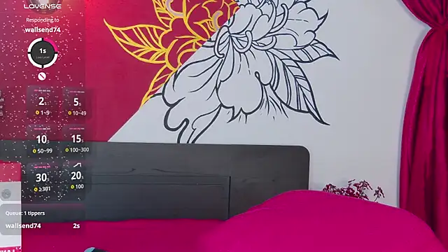 Lia_Avalon live
