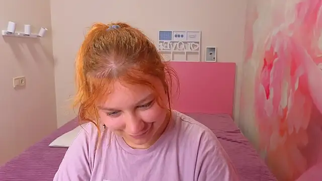 AngelinaLow live