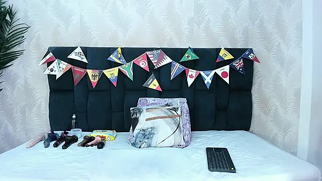 Ariana_Diosa live