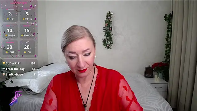hunters_woman live