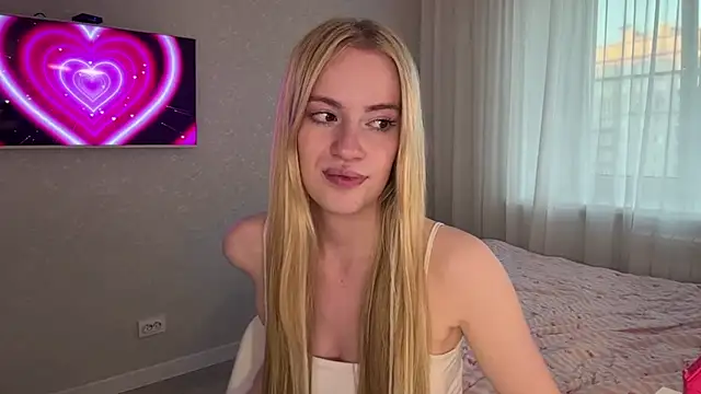 Between_Eeys live
