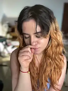 NikkiNix live