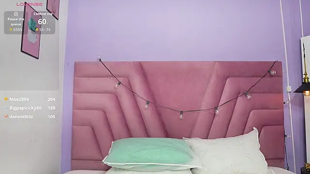hornybarelylegalgirl live