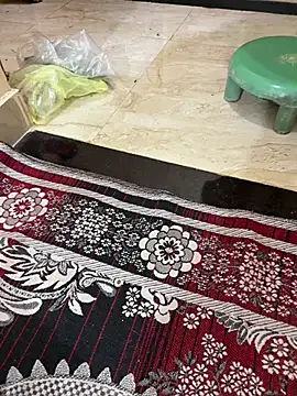 Bold_couple_desi live