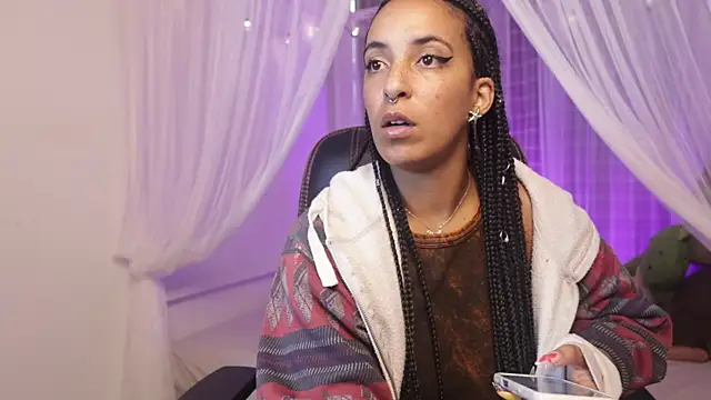 Millie_Volturi live