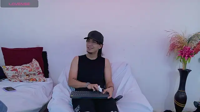 sweetauracouple live