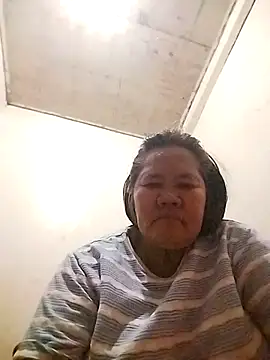 Hotsexymomcams4u live