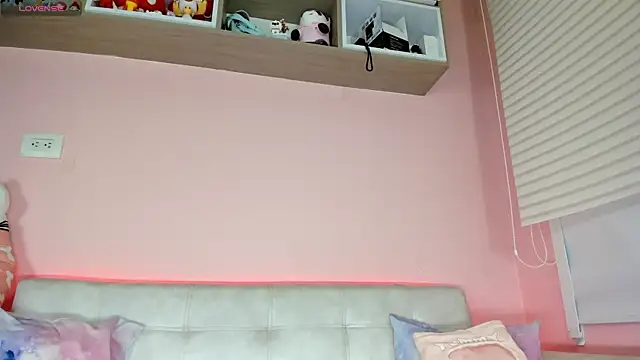 tinysara live