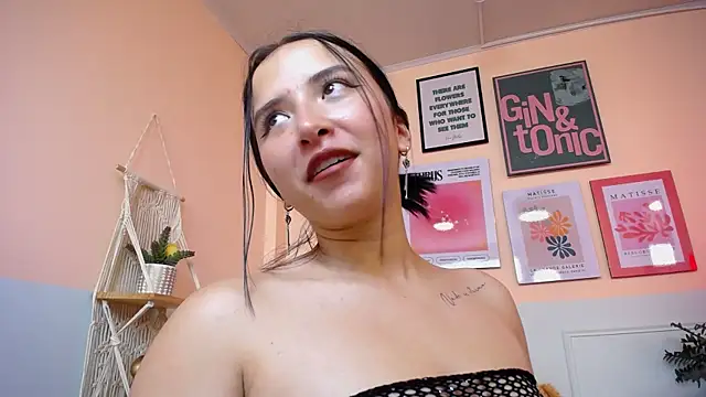 EmmyCastillo live