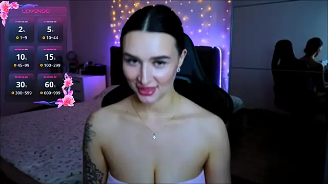 Veronica_Larsson live