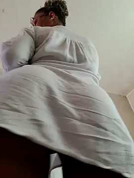 BiiancaEstradaa live
