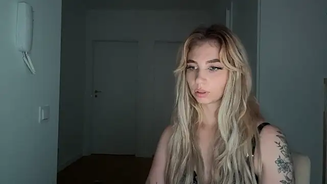TeenLily live