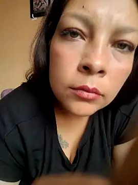 CurvyMilen live