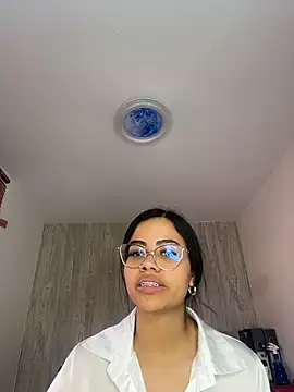 Susan_Voltaire live