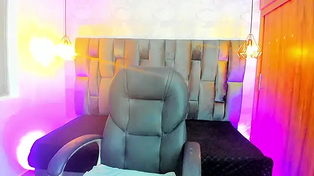 ChloeSmith9 live