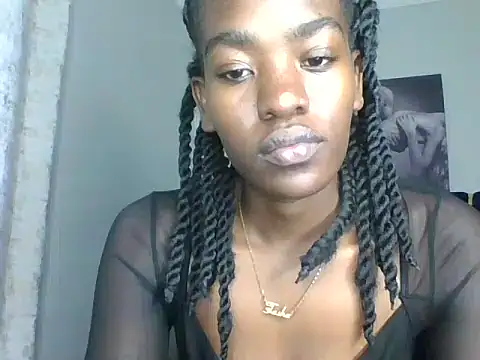 Lola_Allure live