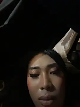 hugecock_tamira live
