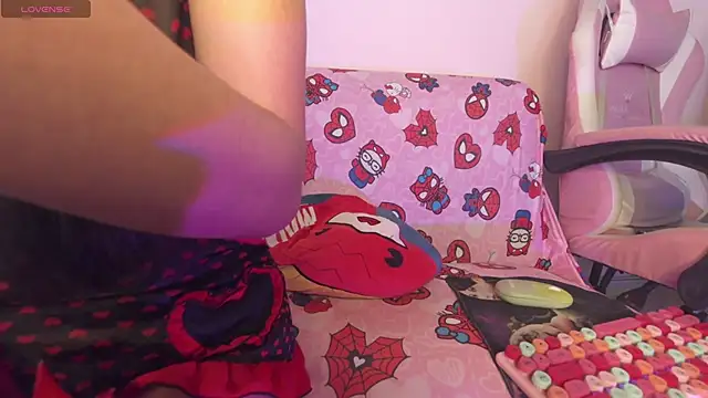 kitty-kryss live