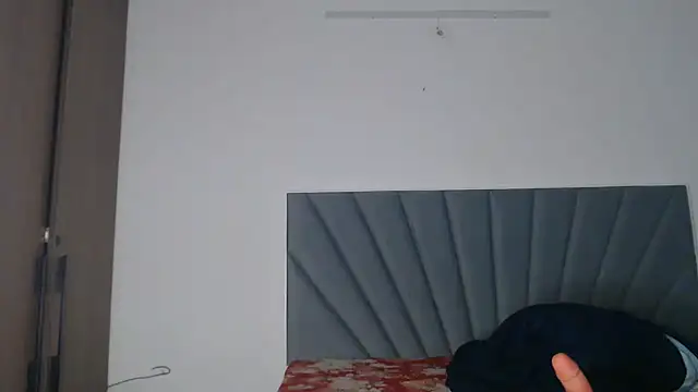 Virgin_Aisha live