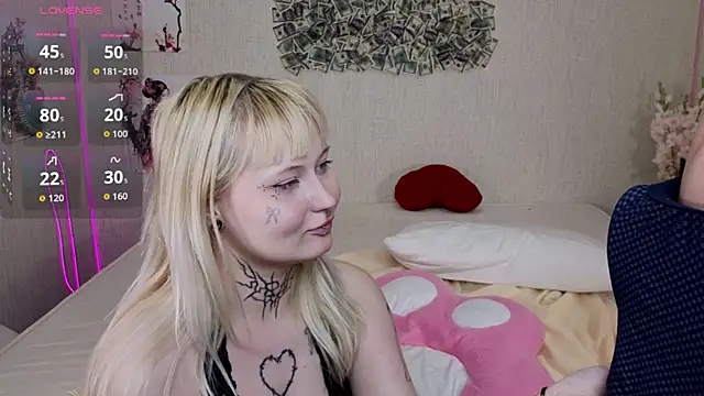 NeetMolly live