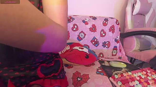 kitty-kryss live