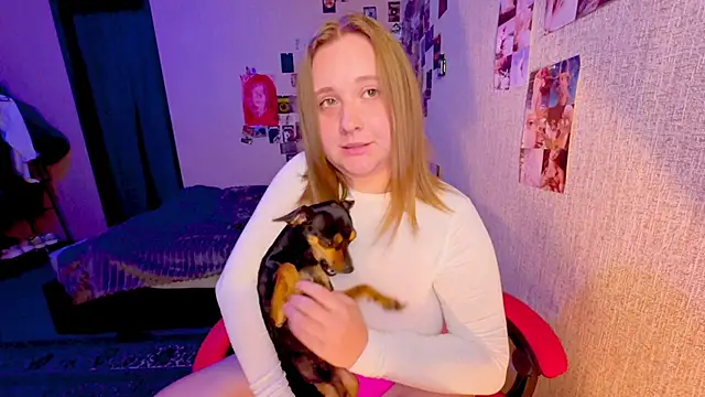 NaomiRey1 live
