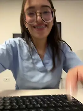 Sweet_Milaa1 live