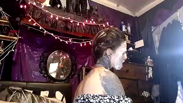 allymoon1369 live