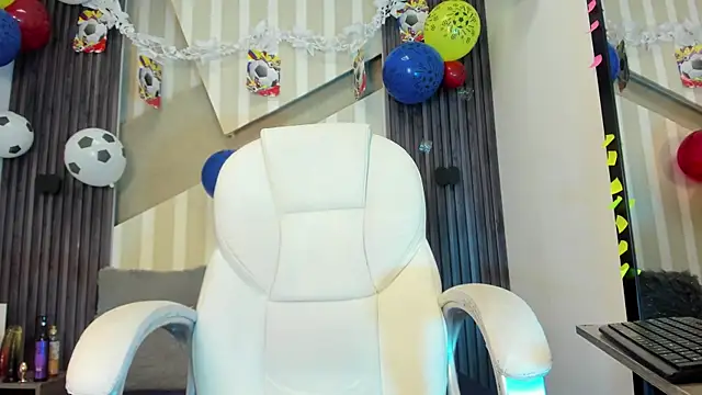 MadisonYoung000 live