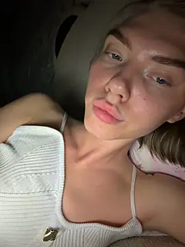 Lisaaa_Alisa live