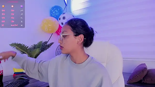 emma_brooks_ live